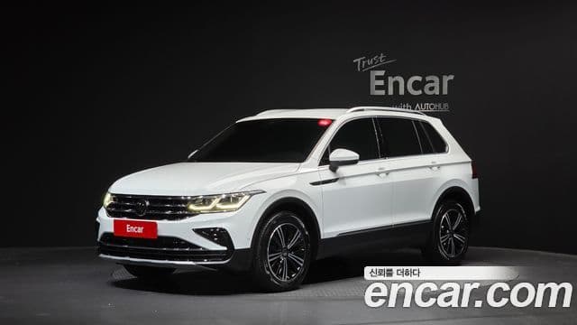 Volkswagen Tiguan 2022 — Photo 28/31