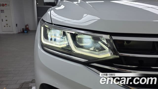 Volkswagen Tiguan 2022 — Photo 14/31