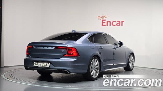Volvo S90 2018 — ფოტო 9/20