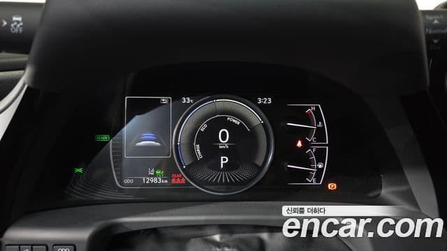 Lexus ES300h 2025 — ფოტო 16/33