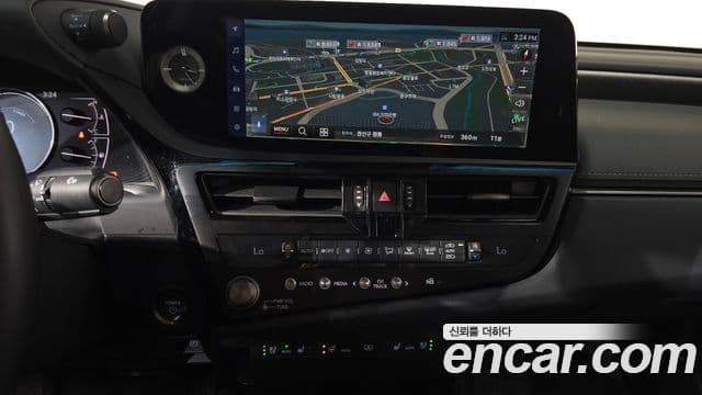 Lexus ES300h 2025 — ფოტო 20/33