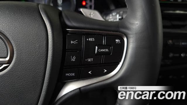 Lexus ES300h 2025 — ფოტო 9/33