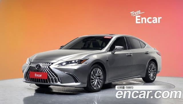 Lexus ES300h 2025 — ფოტო 13/33