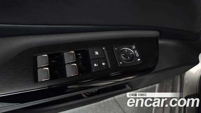 Lexus ES300h 2025 — ფოტო 33/33