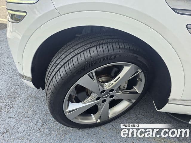Genesis GV80 2023 — ფოტო 17/19