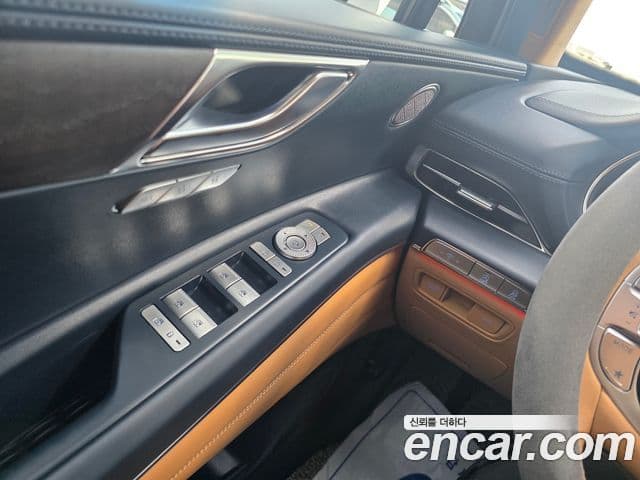 Genesis GV80 2023 — ფოტო 16/19