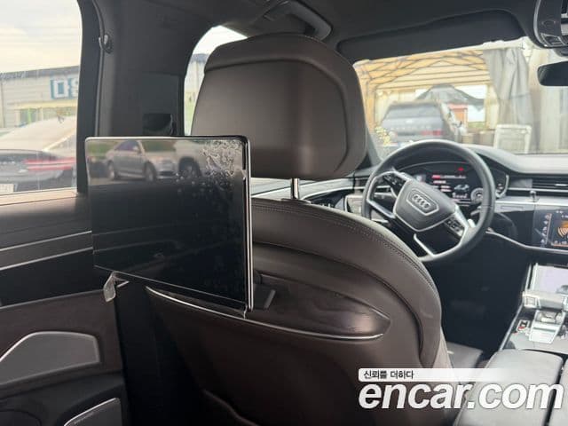 Audi A8 2022 — Photo 5/15