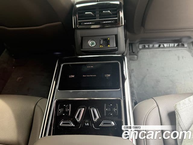 Audi A8 2022 — Photo 14/15