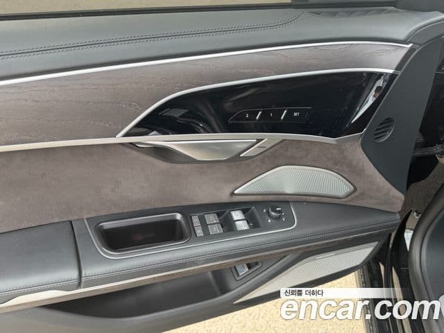 Audi A8 2022 — Photo 15/15