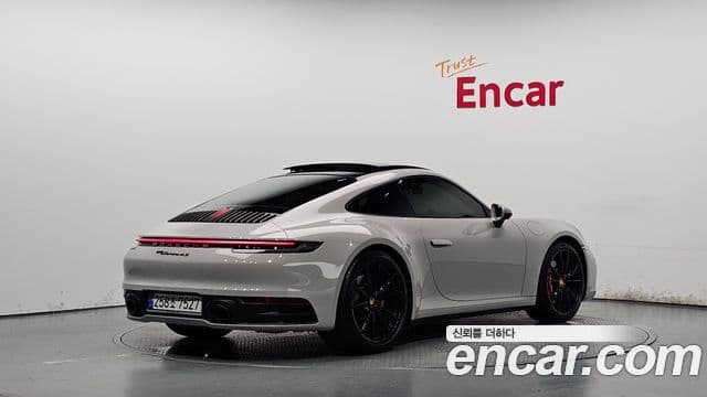 Porsche 911 2020 — Photo 15/35