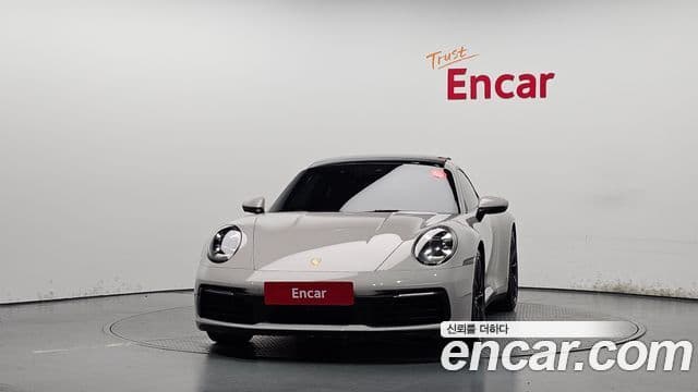 Porsche 911 2020 — Photo 17/35