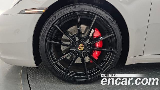 Porsche 911 2020 — Photo 20/35