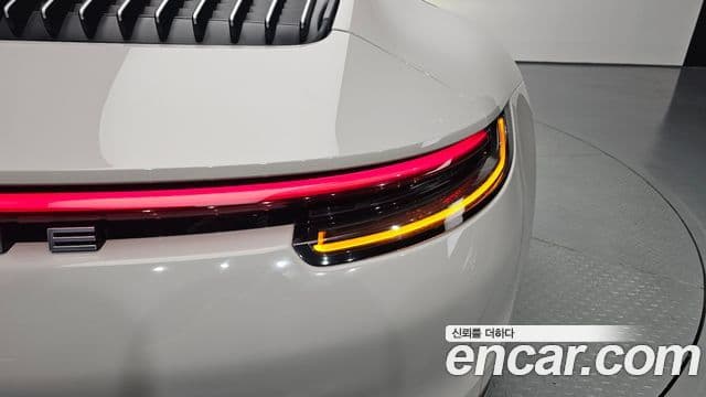 Porsche 911 2020 — Photo 23/35