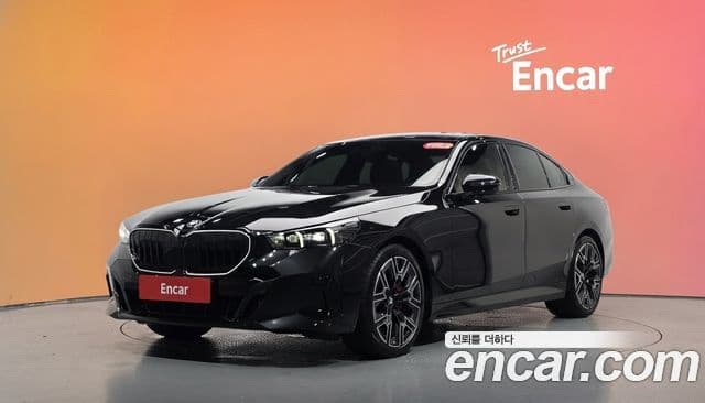 BMW 5 Series 2025 — Photo 17/32