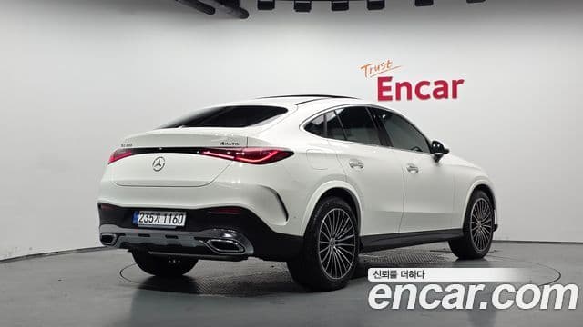 Mercedes-Benz GLC-Class 2026 — Photo 17/32