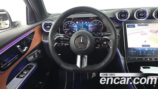 Mercedes-Benz GLC-Class 2026 — Photo 13/32