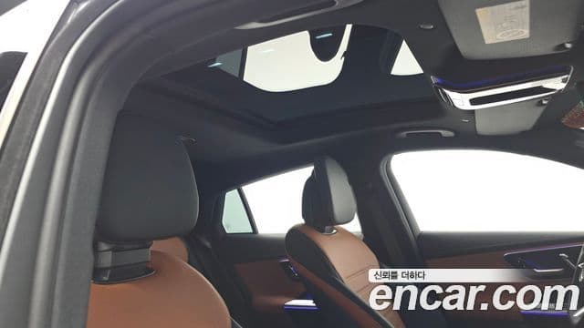 Mercedes-Benz GLC-Class 2026 — Photo 14/32