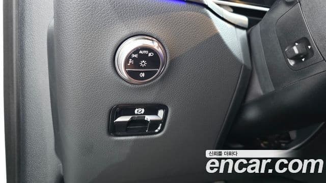 Mercedes-Benz GLC-Class 2026 — Photo 1/32
