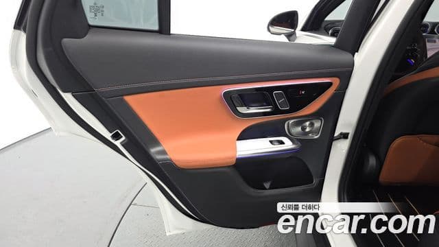 Mercedes-Benz GLC-Class 2026 — Photo 19/32