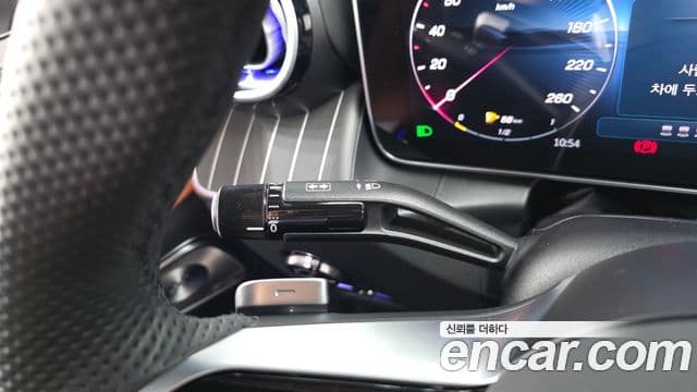 Mercedes-Benz GLC-Class 2026 — Photo 8/32