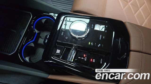 BMW 5 Series 2025 — Photo 9/33