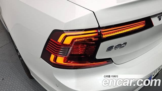 Volvo S90 2023 — Şəkil 23/30