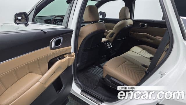 Kia Sorento 2025 — Фото 12/20