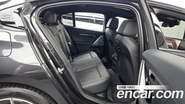 BMW 5 Series 2026 — Photo 12/20
