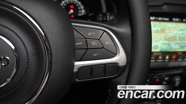 Jeep Renegade 2023 — Photo 14/34