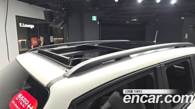 Jeep Renegade 2023 — Photo 28/34