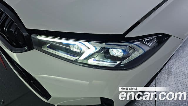 BMW 3 Series 2024 — Şəkil 34/36