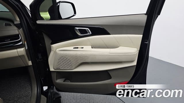 Kia Carnival 2024 — Photo 37/47