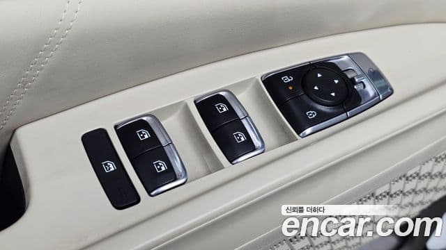 Kia Carnival 2024 — Photo 17/47