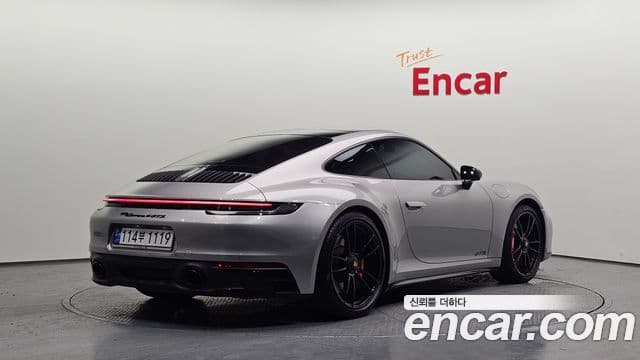 Porsche 911 2022 — Photo 19/20