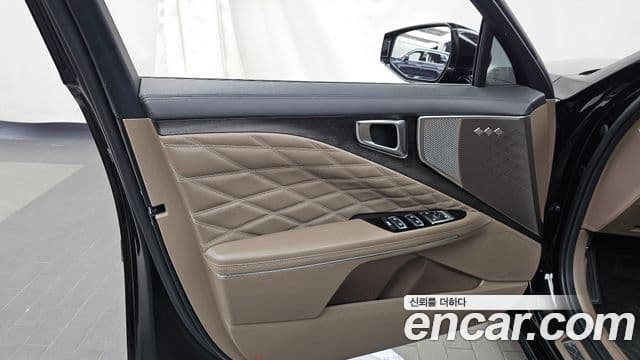 Kia K8 2022 — Photo 7/32