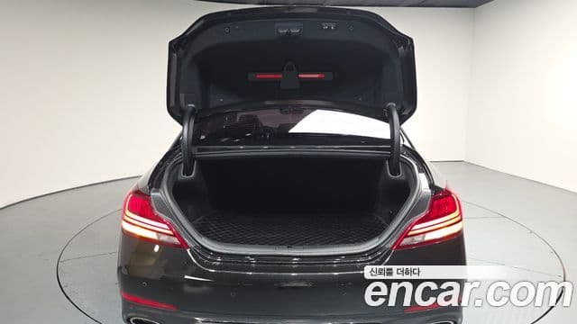 Genesis G70 2019 — Şəkil 29/30
