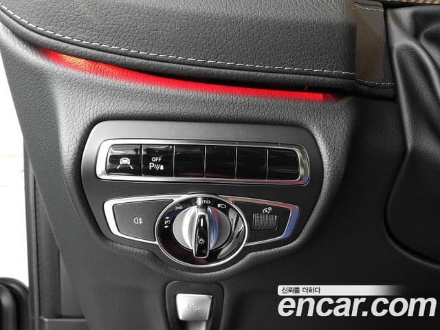Mercedes-Benz G-Class 2022 — Photo 17/20