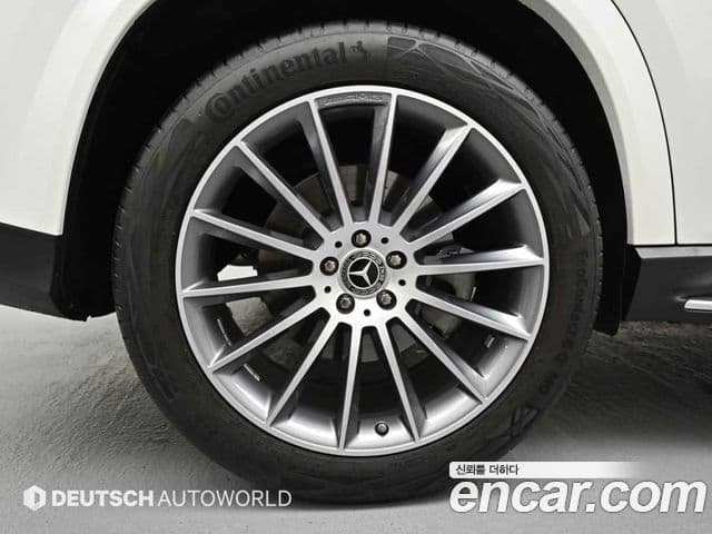 Mercedes-Benz GLE-Class 2025 — Photo 13/20