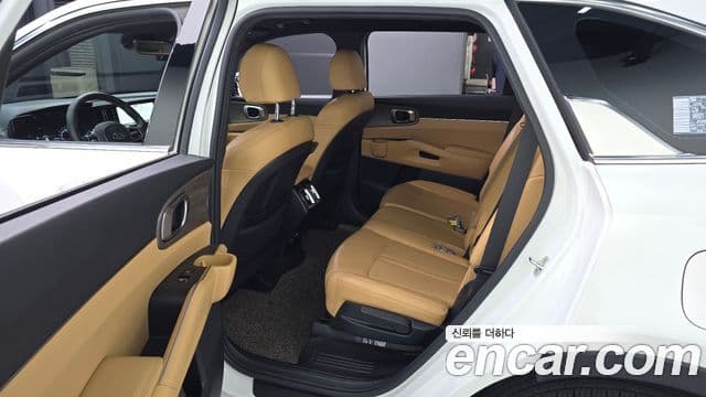 Kia Sorento 2021 — Фото 11/20