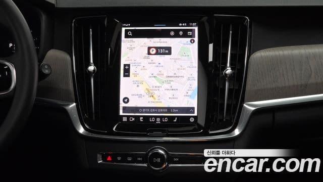 Volvo V90 Cross Country 2025 — Фото 14/20