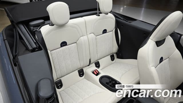Mini Cooper S Convertible 2025 — ფოტო 5/20