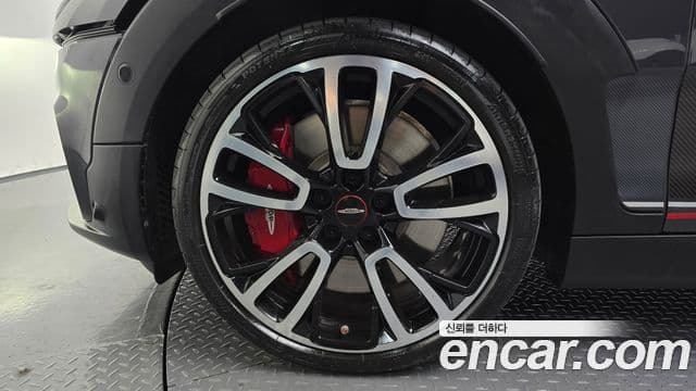 Mini Cooper S Clubman 2020 — Фото 5/20