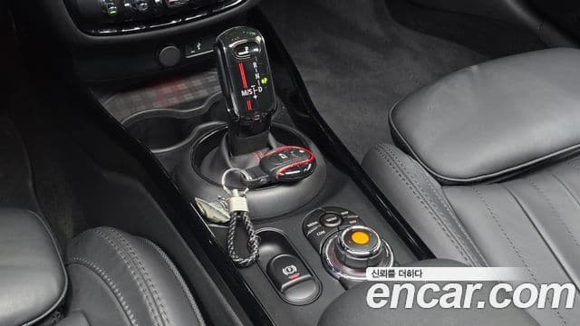 Mini Cooper S Clubman 2020 — Фото 9/20