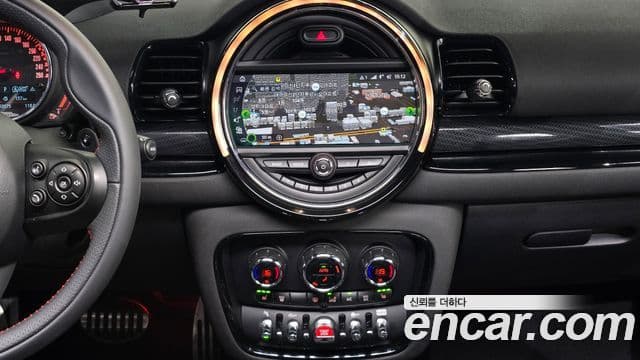 Mini Cooper S Clubman 2020 — Фото 16/20