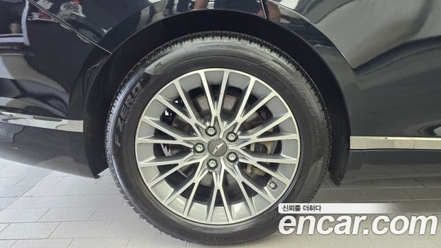 Genesis G80 2022 — Photo 12/20