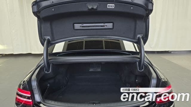 Genesis G80 2022 — Photo 15/20