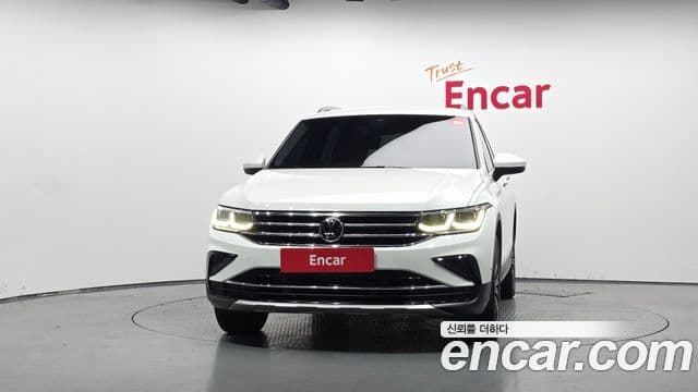 Volkswagen Tiguan 2022 — Photo 20/32
