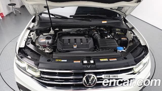 Volkswagen Tiguan 2022 — Şəkil 10/32