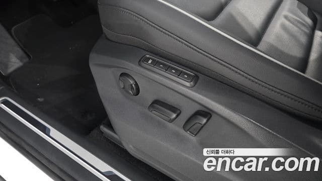 Volkswagen Tiguan 2022 — Şəkil 14/32