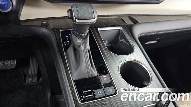 Toyota Sienna 2022 — ფოტო 17/34